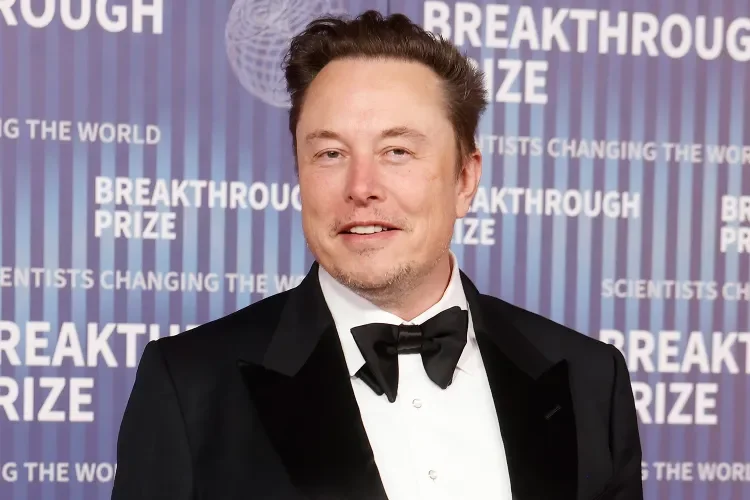 Elon Musk Becomes World's First Trillionaire as SpaceX Goes Public