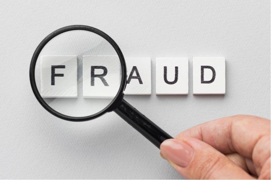 Police Investigate EC$100,000 Electronic Banking Fraud Targeting Paradise View Resident