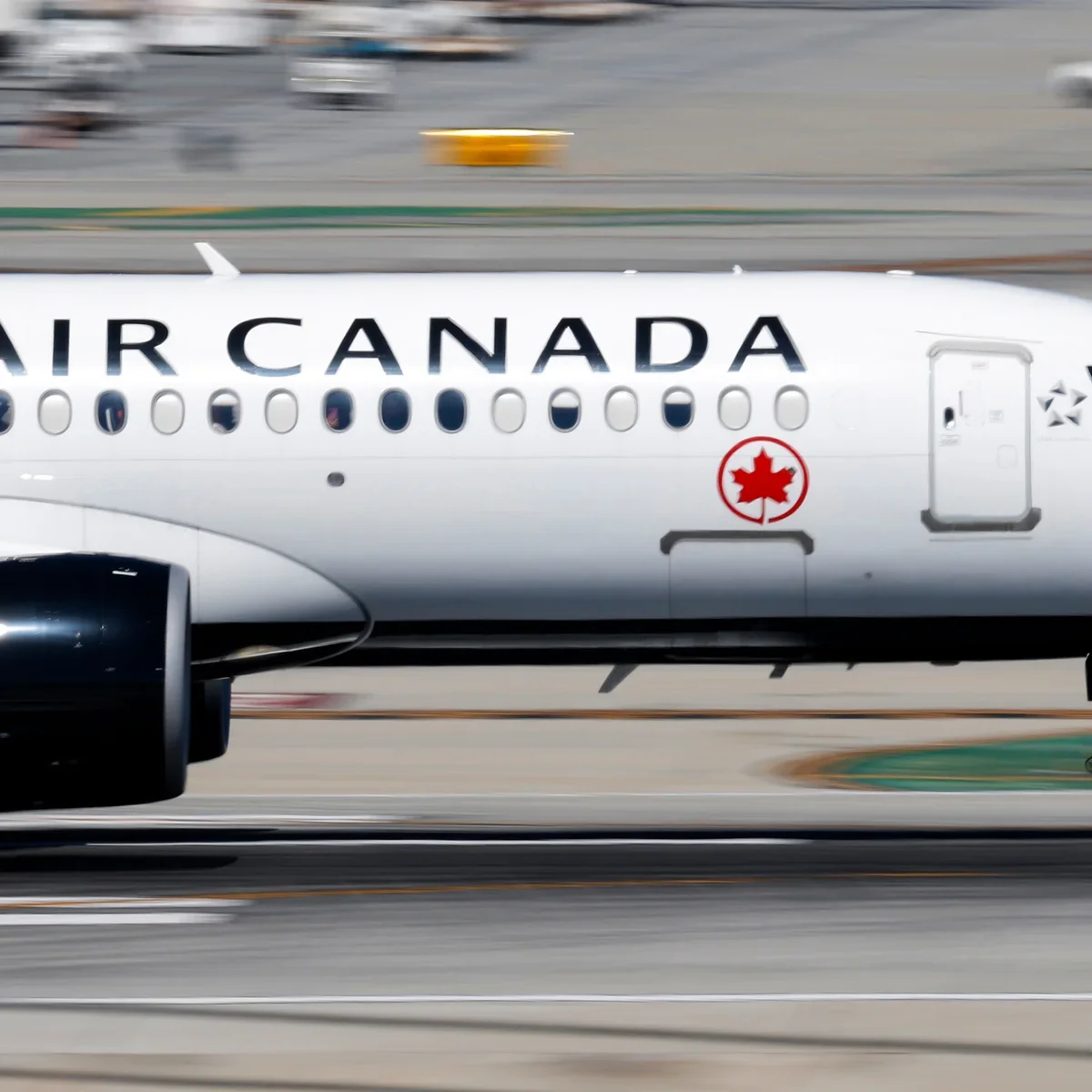 Air Canada Pilot Charged After Flying 900+ Flights Without Proper Licence