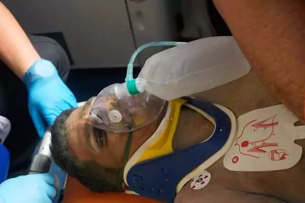Man Pulled Alive from Venezuela Rubble After Eight Days Buried Beneath Collapsed Mall